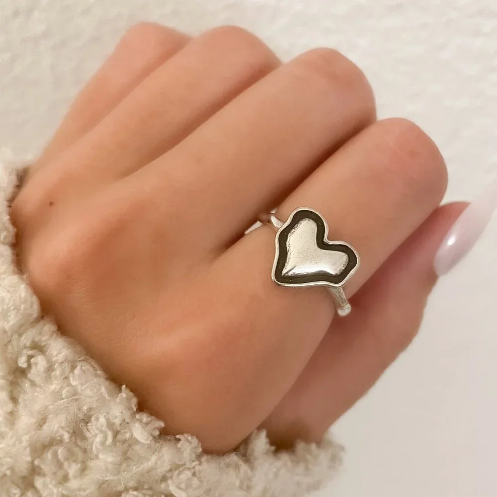 925 Sterling Silver Minimalist Black Heart Ring Dainty Heart Ring Black & Silver